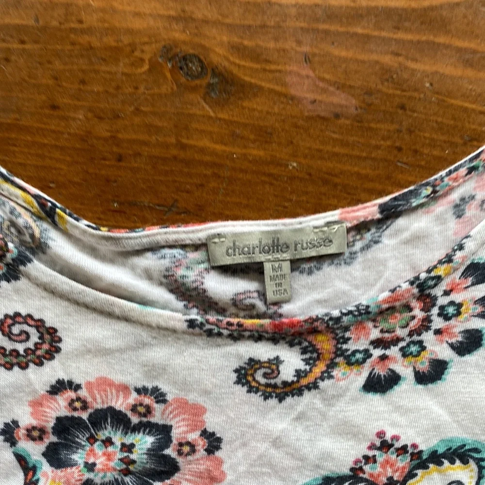 Cute Charlotte Russe crop size M - Picture 2 of 2